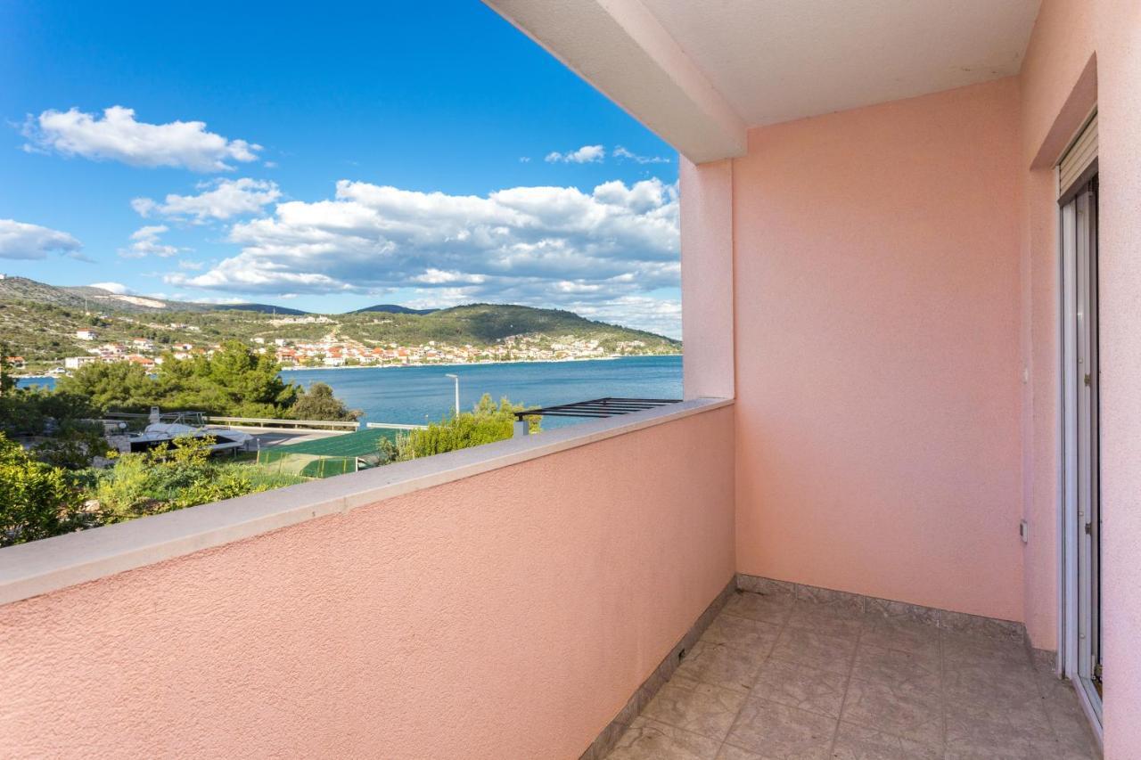 Apartments By The Sea Poljica, Trogir - 19316 Marina Zewnętrze zdjęcie